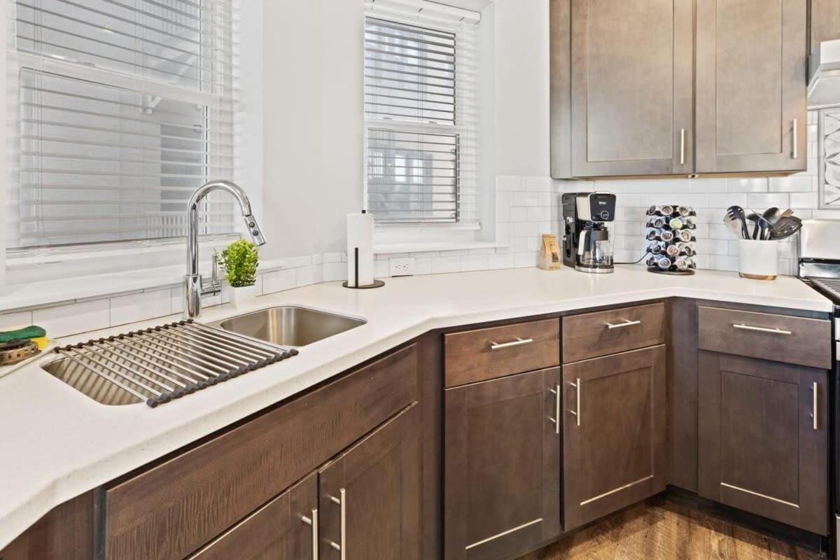 Modern 4Br 2Ba Apt Steps To The Beach Open Living Atlantic City Ngoại thất bức ảnh